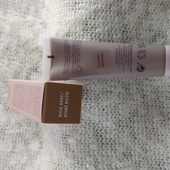 Wander Beauty Nude Illusion Liquid Foundation in Rich Deep, 30ml/1.01fl oz - Picture 5 of 11